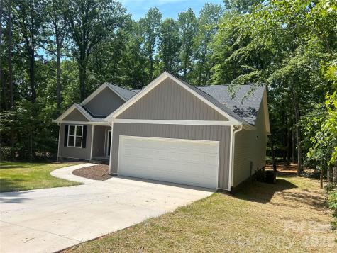 530 Oakwood Circle Lexington NC 27295