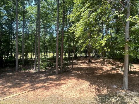530 Oakwood Circle Lexington NC 27295
