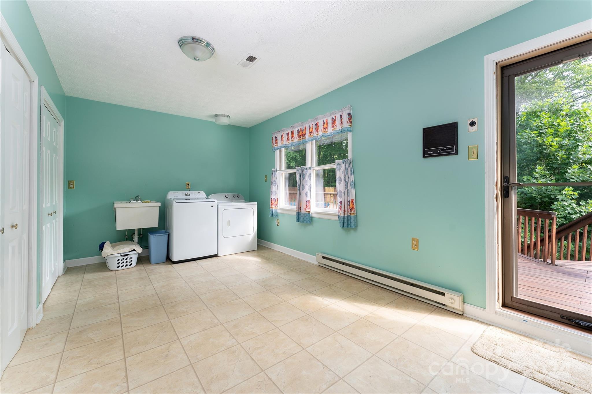 112 Richard Lane Black Mountain NC 28711