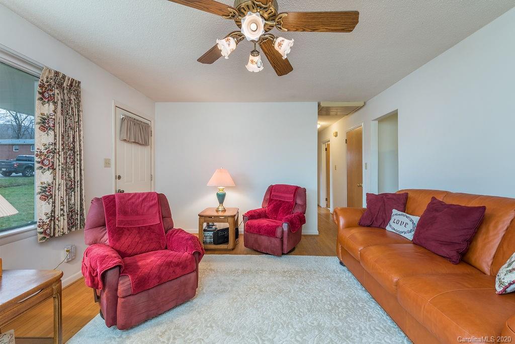 205 Rowland Road Swannanoa NC 28778