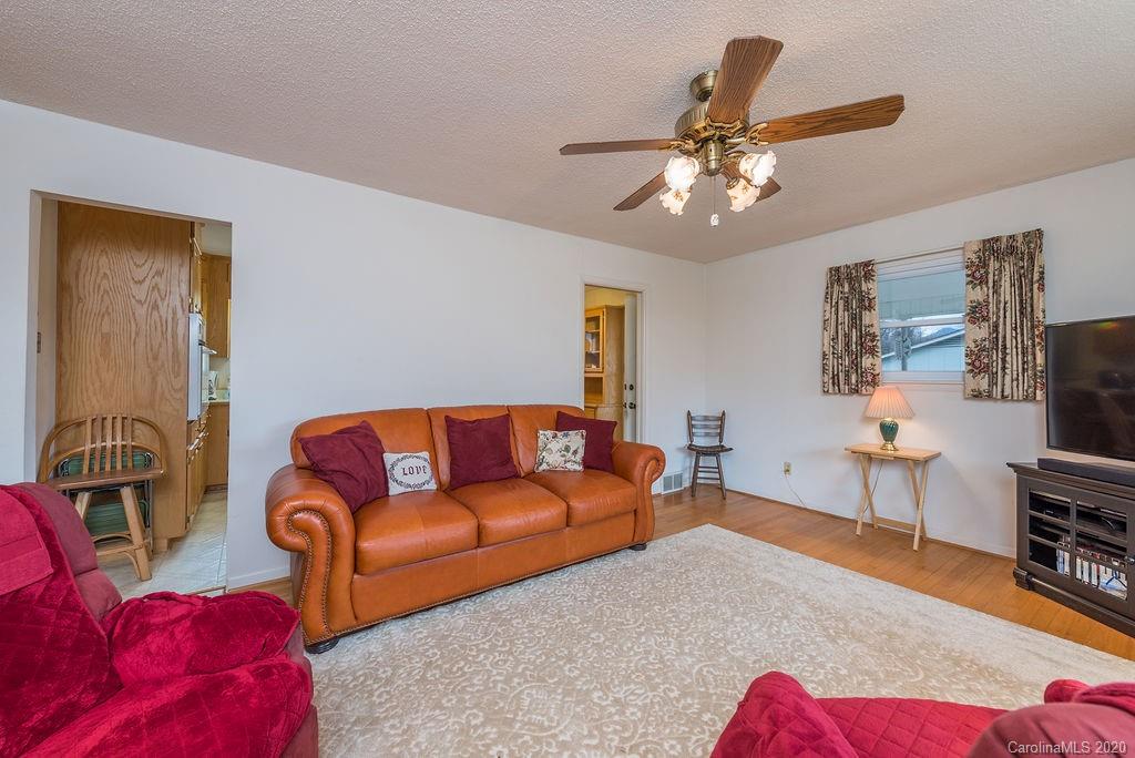 205 Rowland Road Swannanoa NC 28778