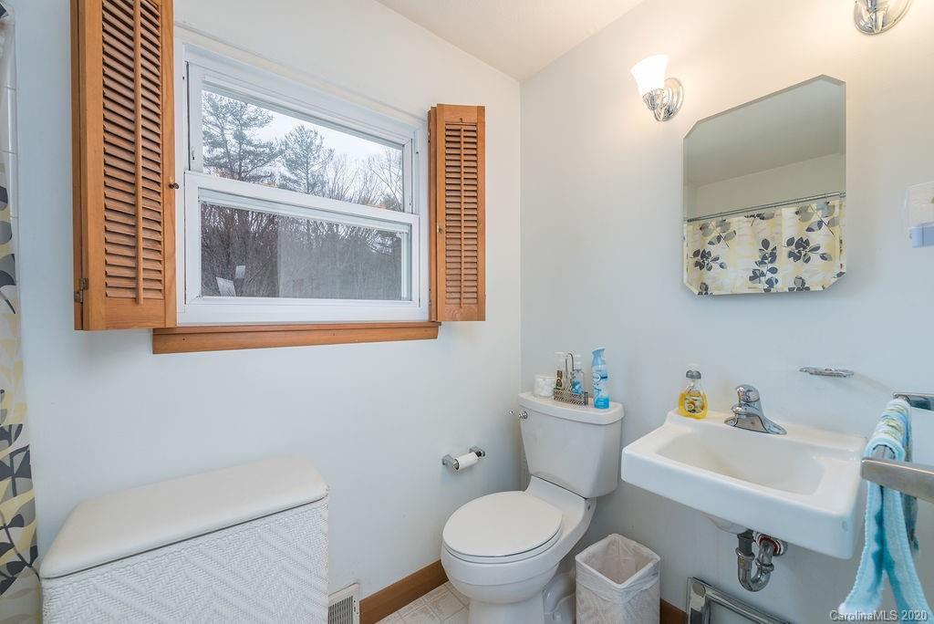 205 Rowland Road Swannanoa NC 28778