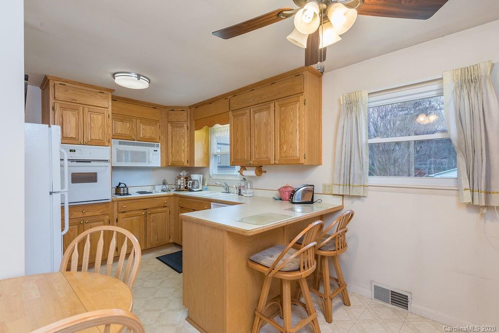 205 Rowland Road Swannanoa NC 28778