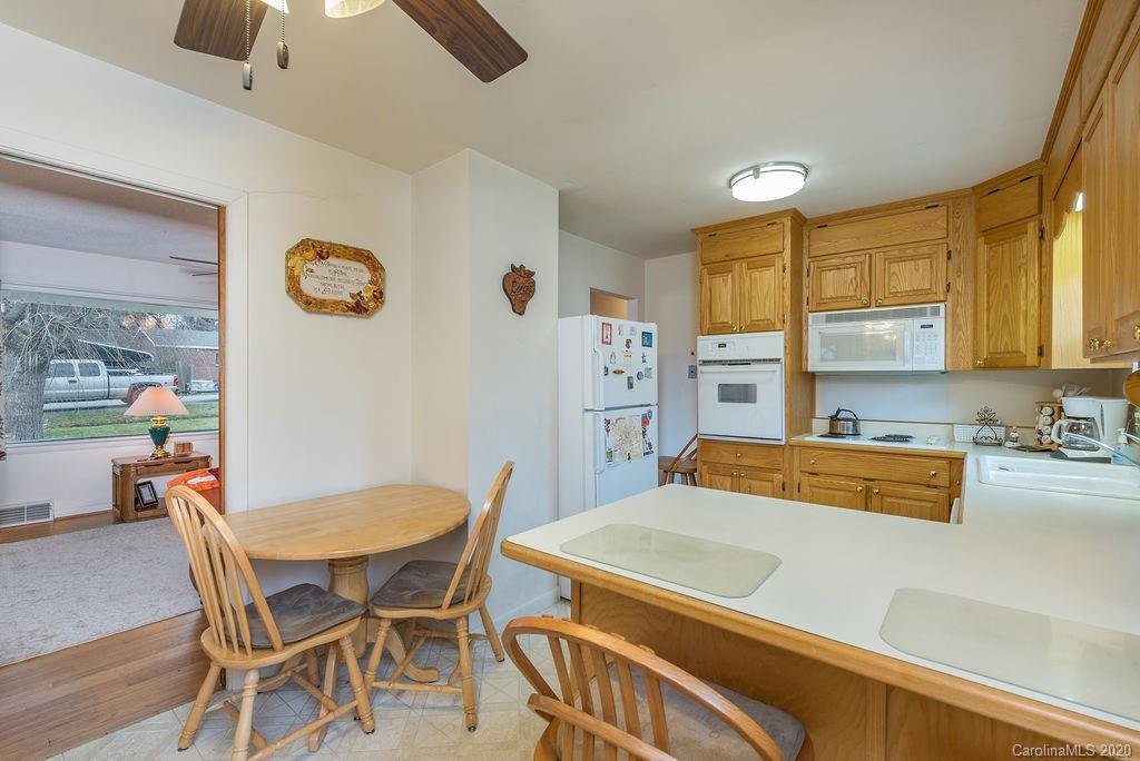 205 Rowland Road Swannanoa NC 28778