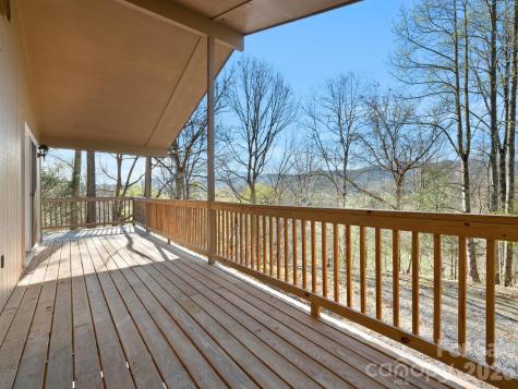 331 River Ridge Drive Burnsville NC 28714