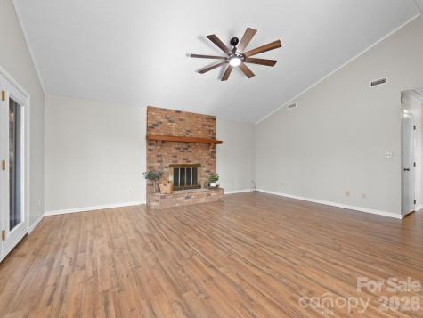 331 River Ridge Drive Burnsville NC 28714