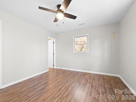 331 River Ridge Drive Burnsville NC 28714