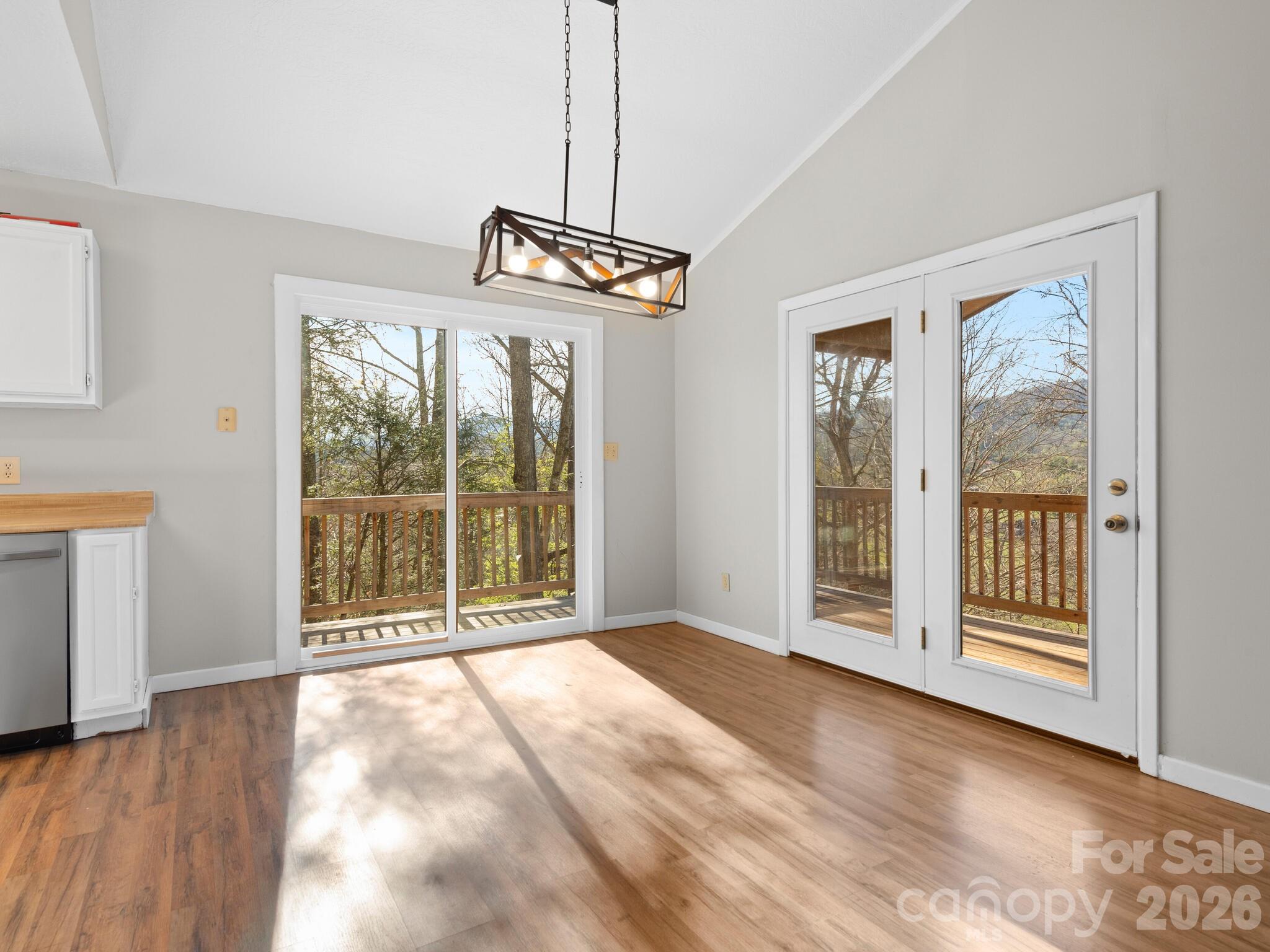 331 River Ridge Drive Burnsville NC 28714