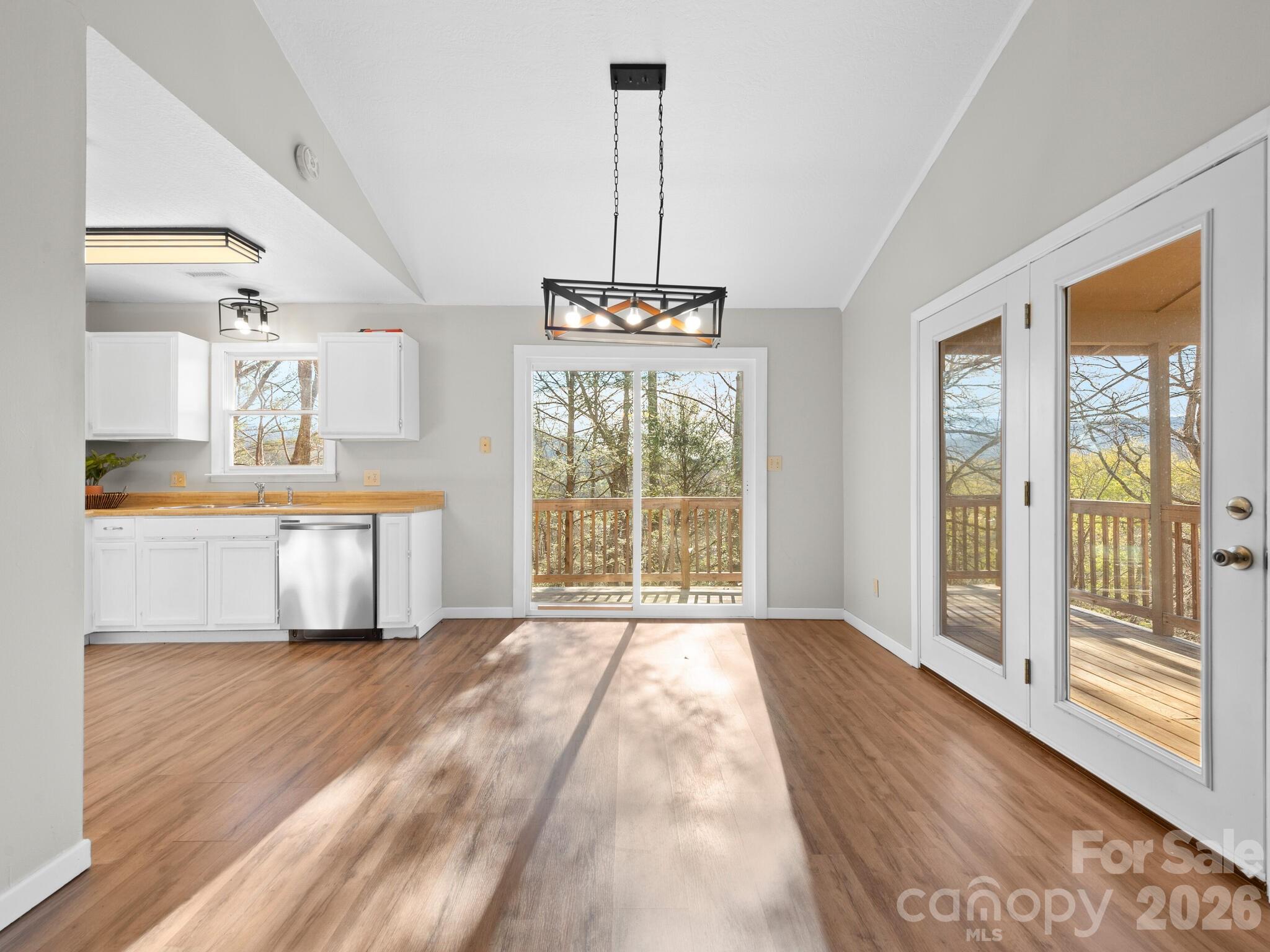 331 River Ridge Drive Burnsville NC 28714