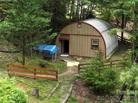 60 Persimmons Lane Burnsville NC 28714