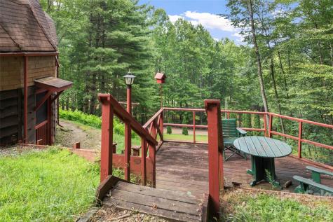 60 Persimmons Lane Burnsville NC 28714