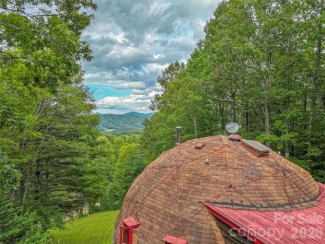 60 Persimmons Lane Burnsville NC 28714