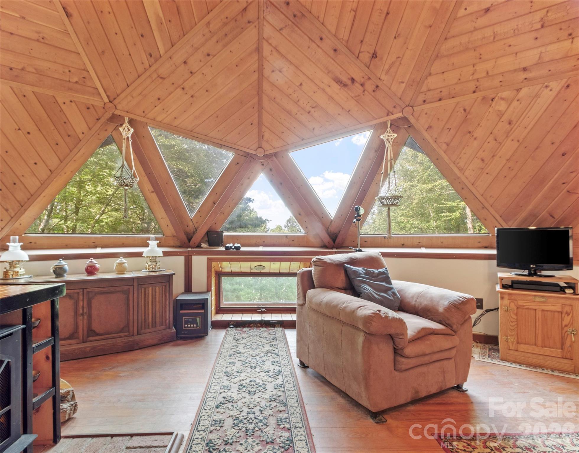 60 Persimmons Lane Burnsville NC 28714