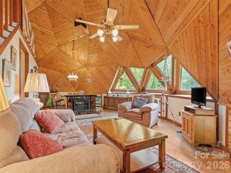 60 Persimmons Lane Burnsville NC 28714