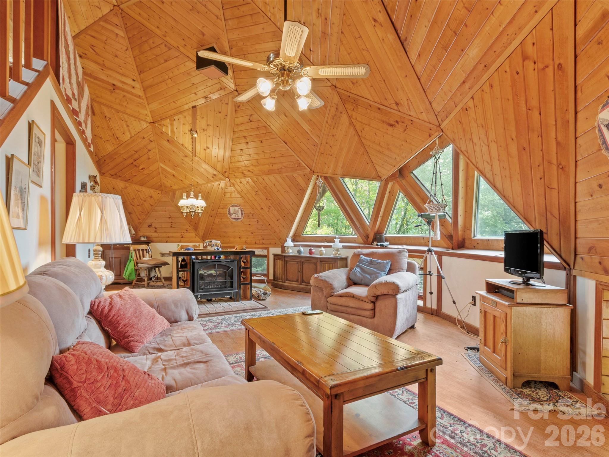 60 Persimmons Lane Burnsville NC 28714