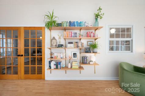 123 Forest Lake Drive Asheville NC 28803