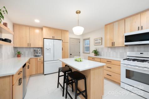 123 Forest Lake Drive Asheville NC 28803