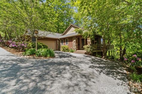 15 Ivy Point Lane Burnsville NC 28714