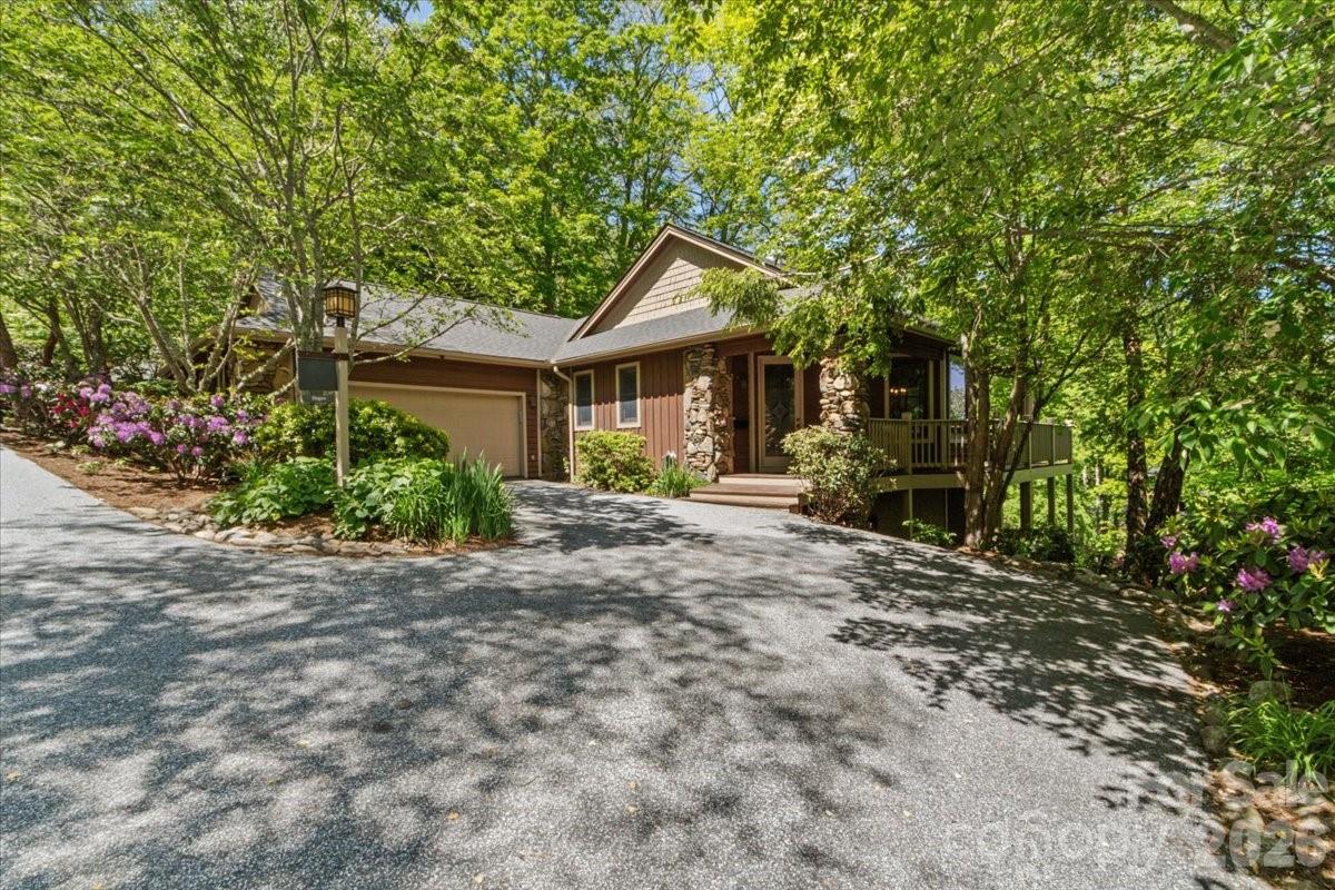 15 Ivy Point Lane Burnsville NC 28714