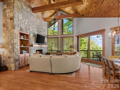 15 Ivy Point Lane Burnsville NC 28714