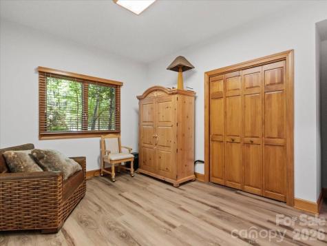 15 Ivy Point Lane Burnsville NC 28714