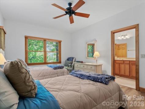 15 Ivy Point Lane Burnsville NC 28714
