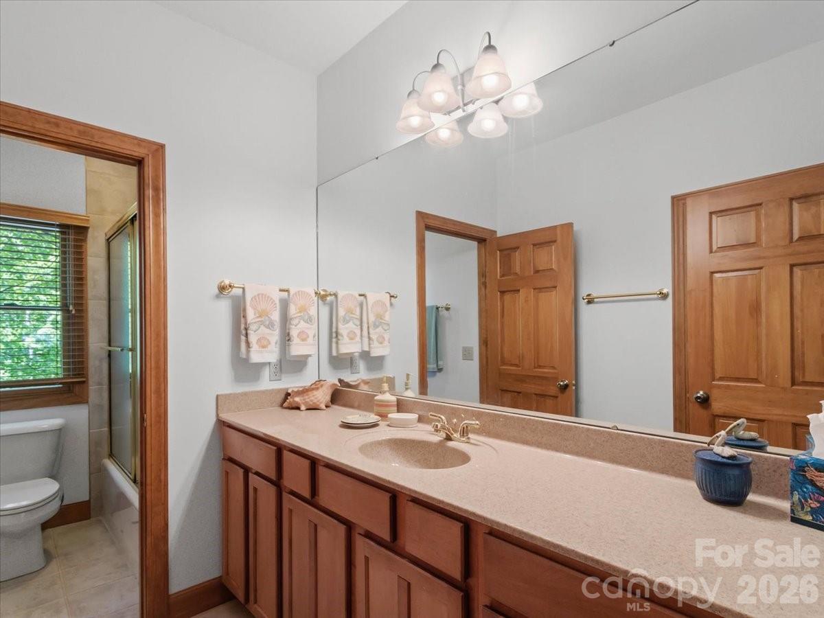 15 Ivy Point Lane Burnsville NC 28714