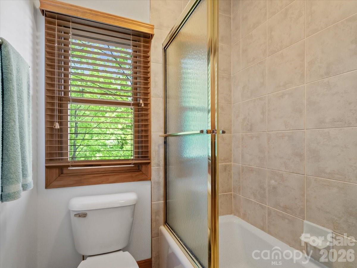 15 Ivy Point Lane Burnsville NC 28714