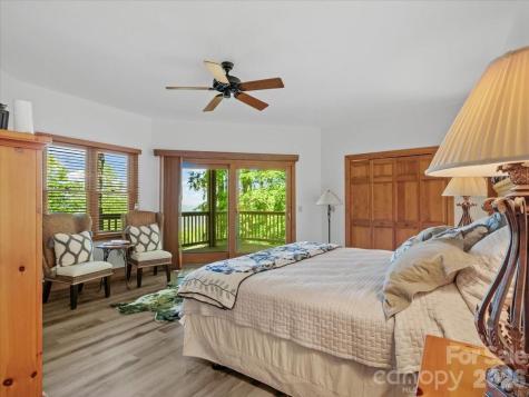 15 Ivy Point Lane Burnsville NC 28714