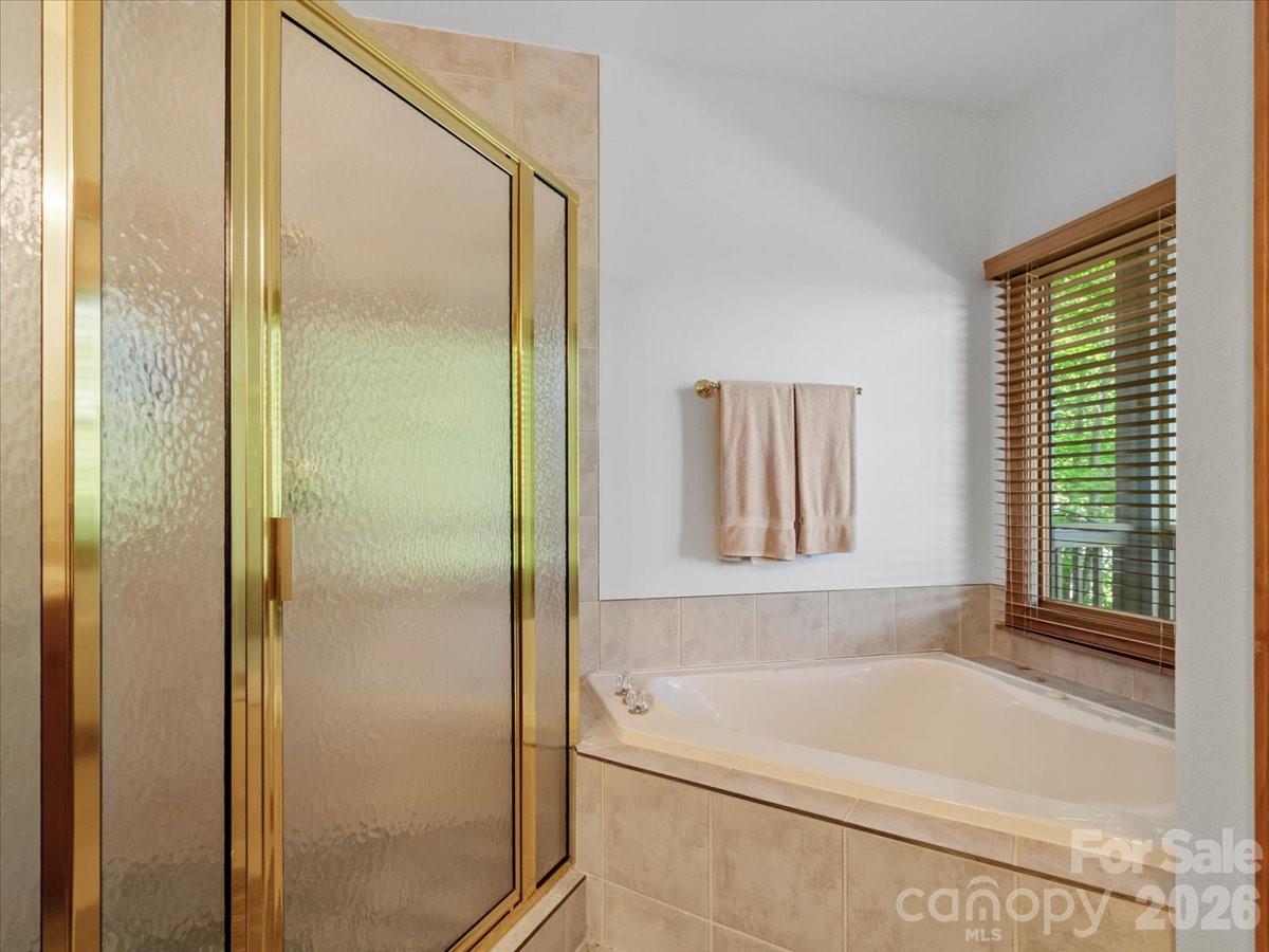 15 Ivy Point Lane Burnsville NC 28714