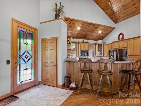 15 Ivy Point Lane Burnsville NC 28714