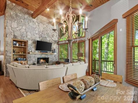 15 Ivy Point Lane Burnsville NC 28714