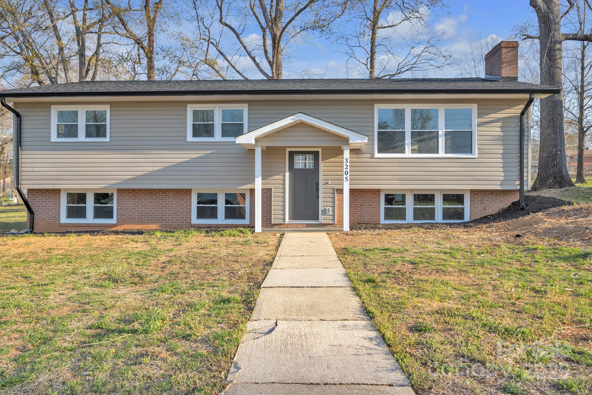 3205 19th Avenue NE Hickory NC 28601