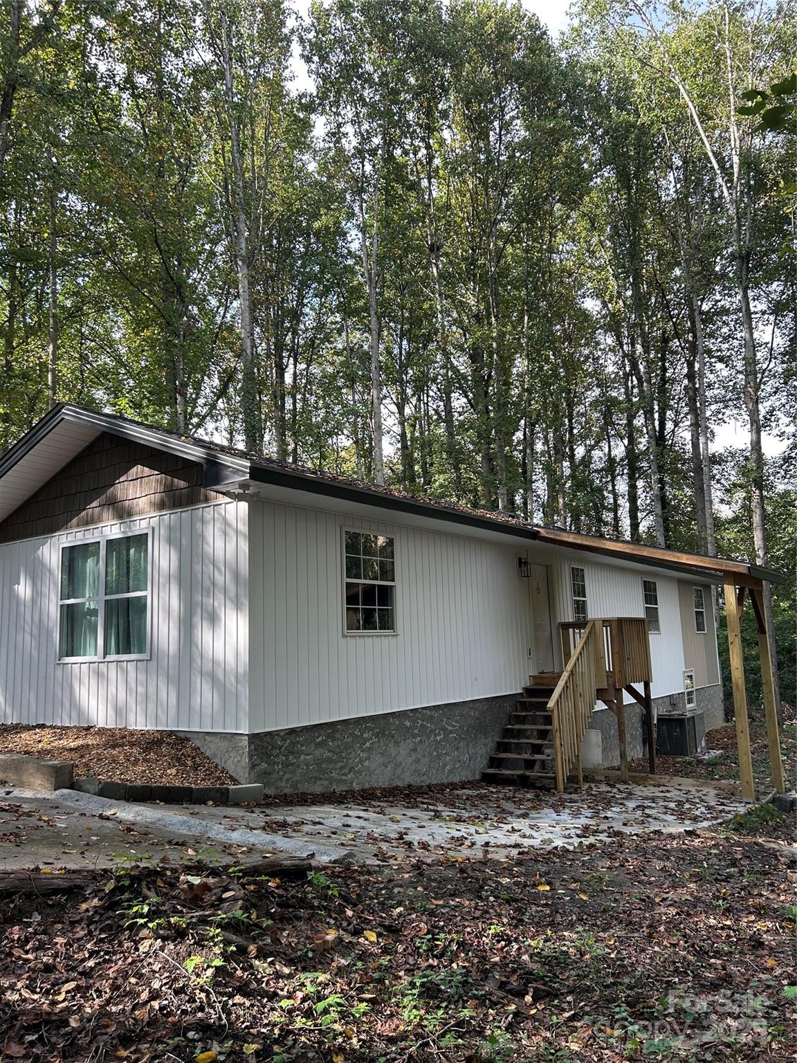 44 Deno Drive Asheville NC 28806