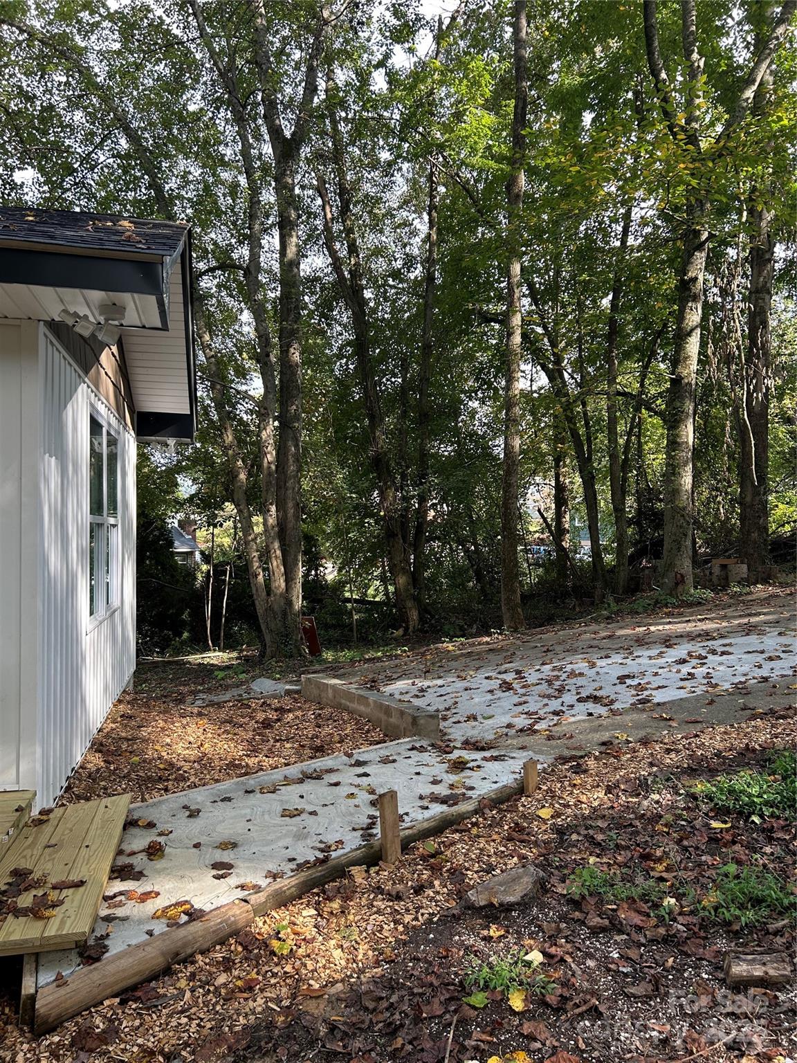 44 Deno Drive Asheville NC 28806