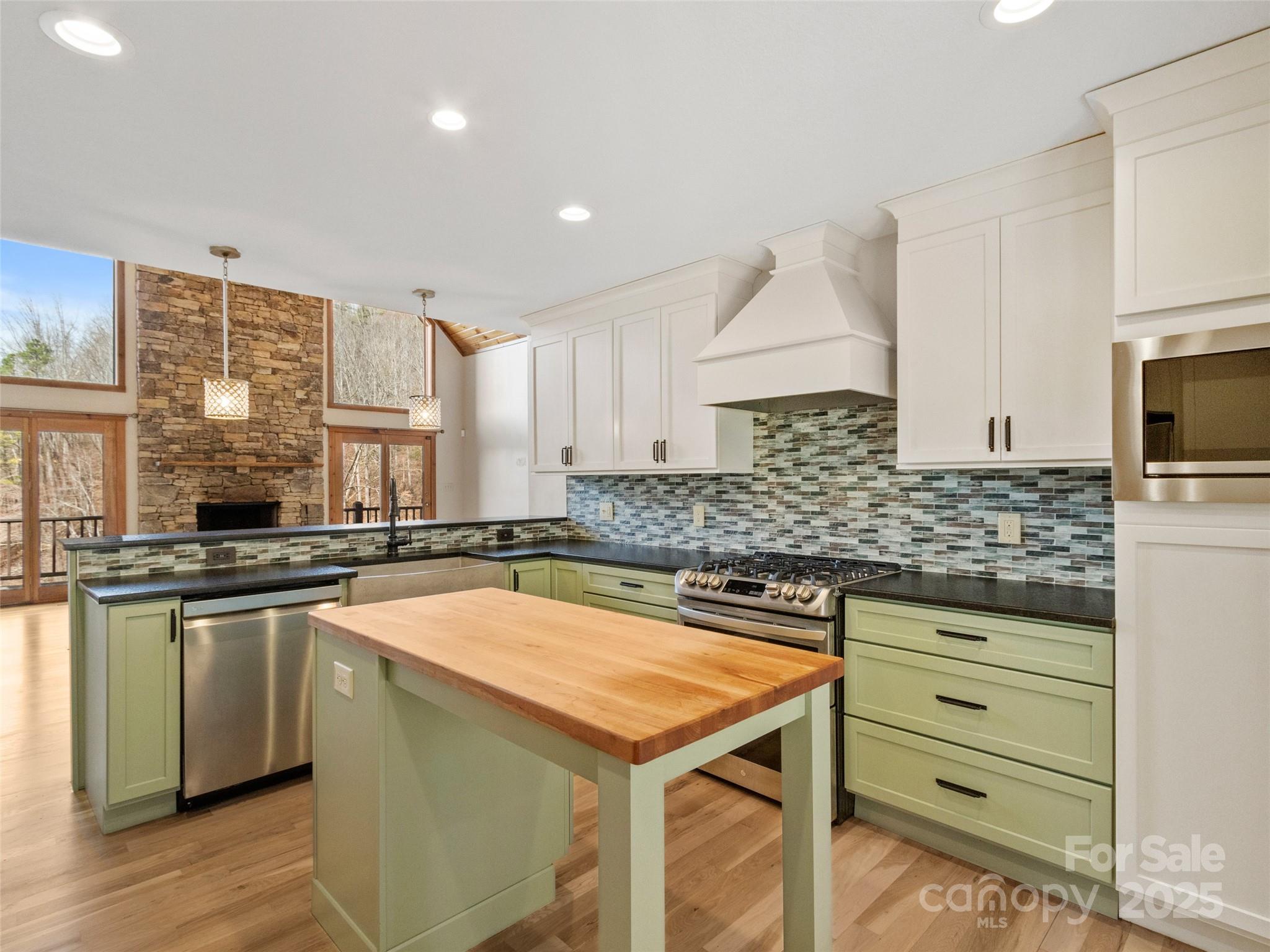 628 Cove Creek Lane Weaverville NC 28787