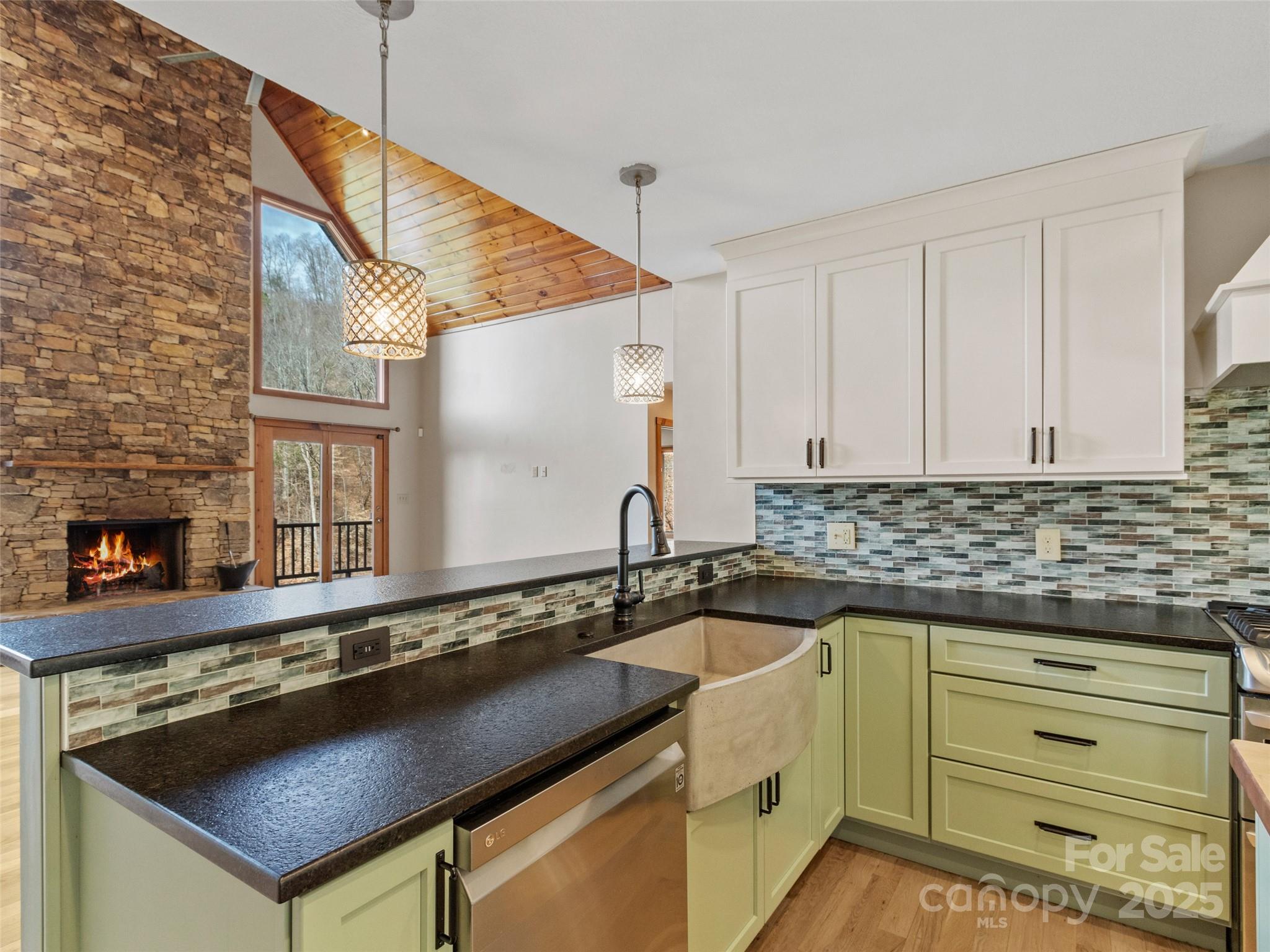 628 Cove Creek Lane Weaverville NC 28787