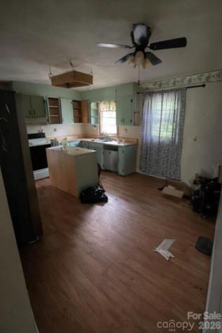 9839 W Pine Street Lowgap NC 27024