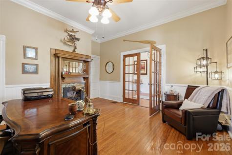 8 Vance Street Lexington NC 27292