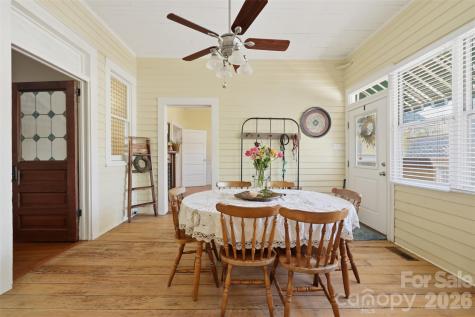 8 Vance Street Lexington NC 27292
