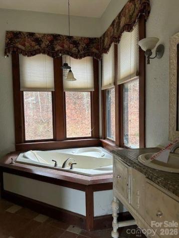 373 Shumont Road Black Mountain NC 28711