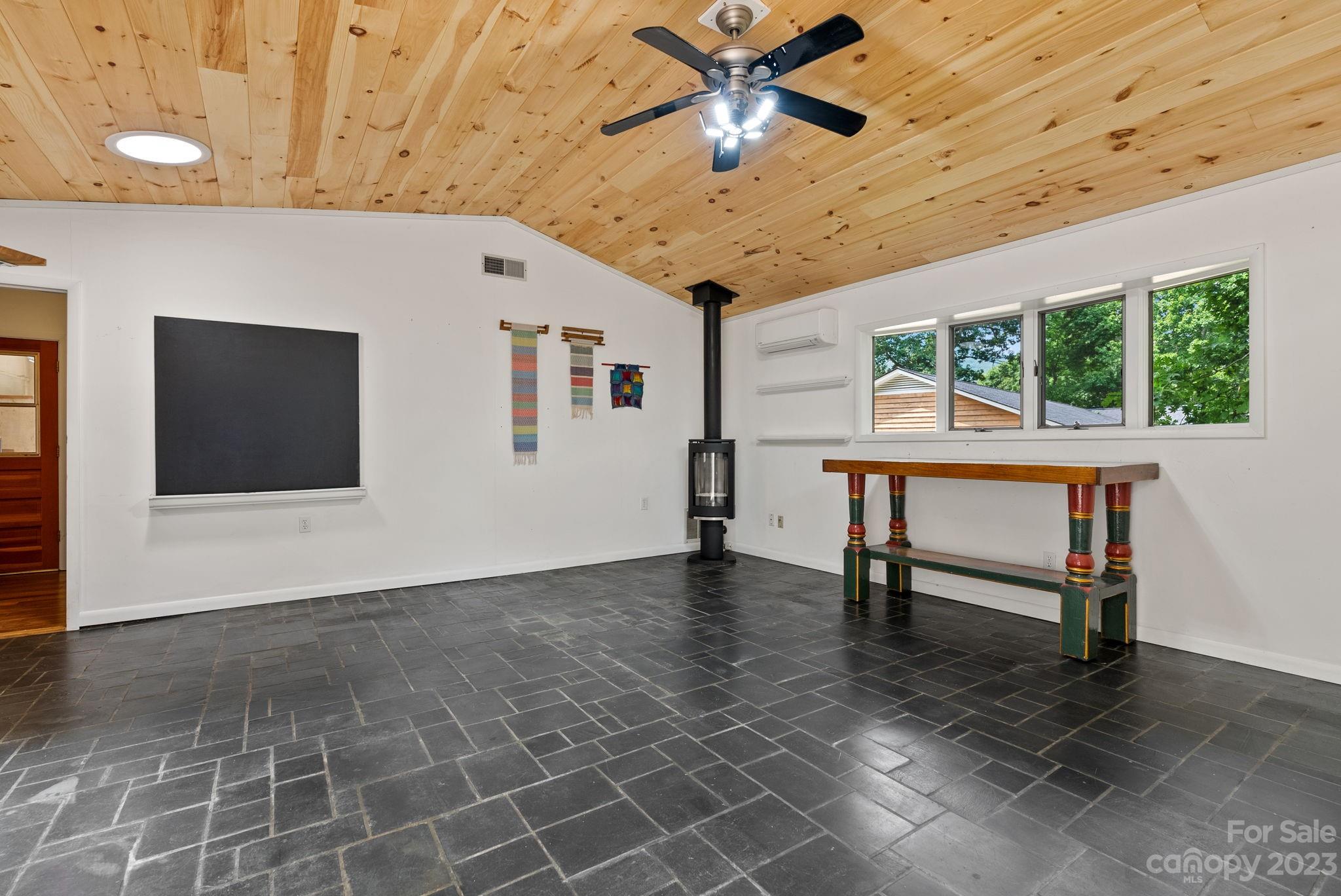 208 Woodland Court Black Mountain NC 28711