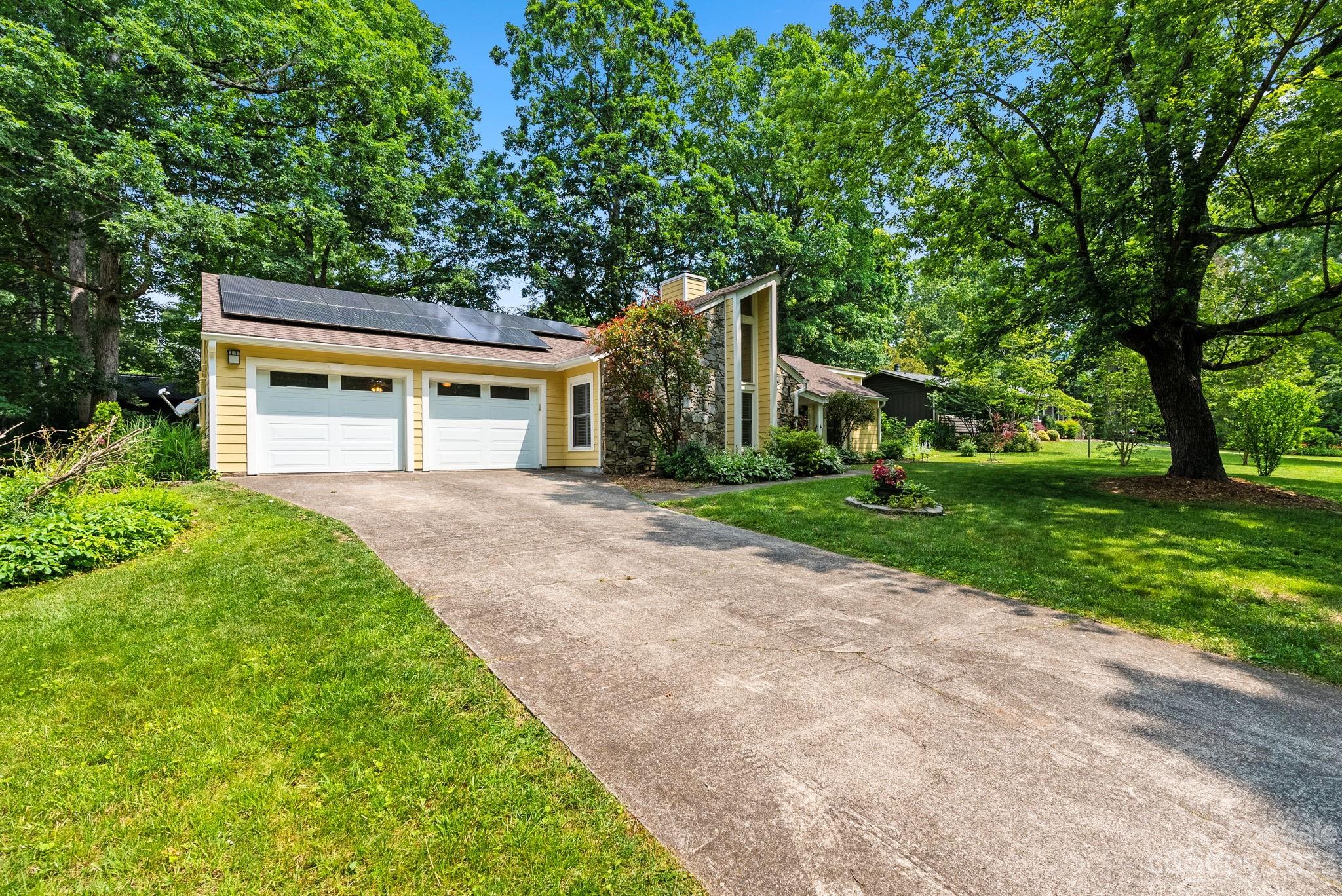 208 Woodland Court Black Mountain NC 28711