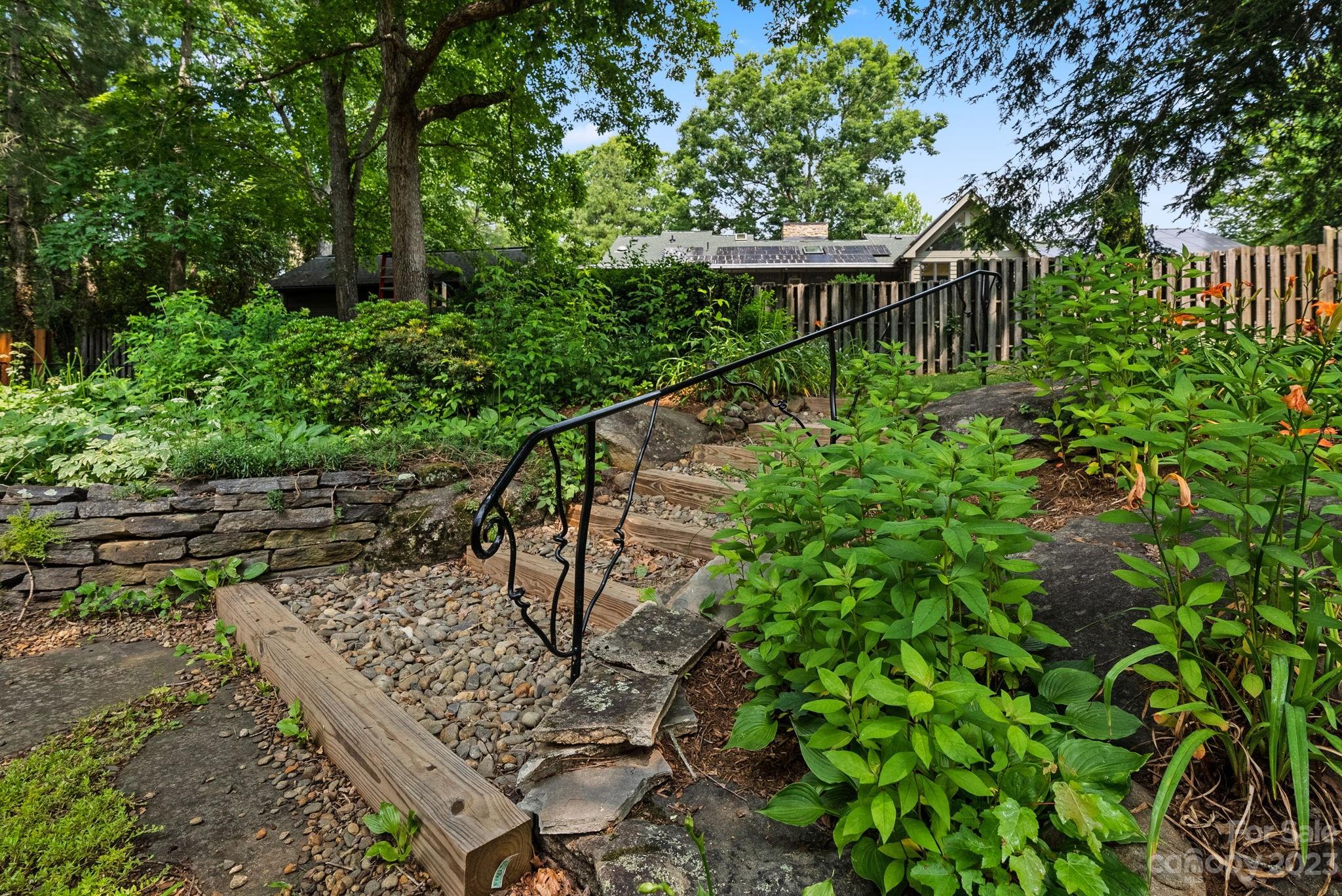 208 Woodland Court Black Mountain NC 28711