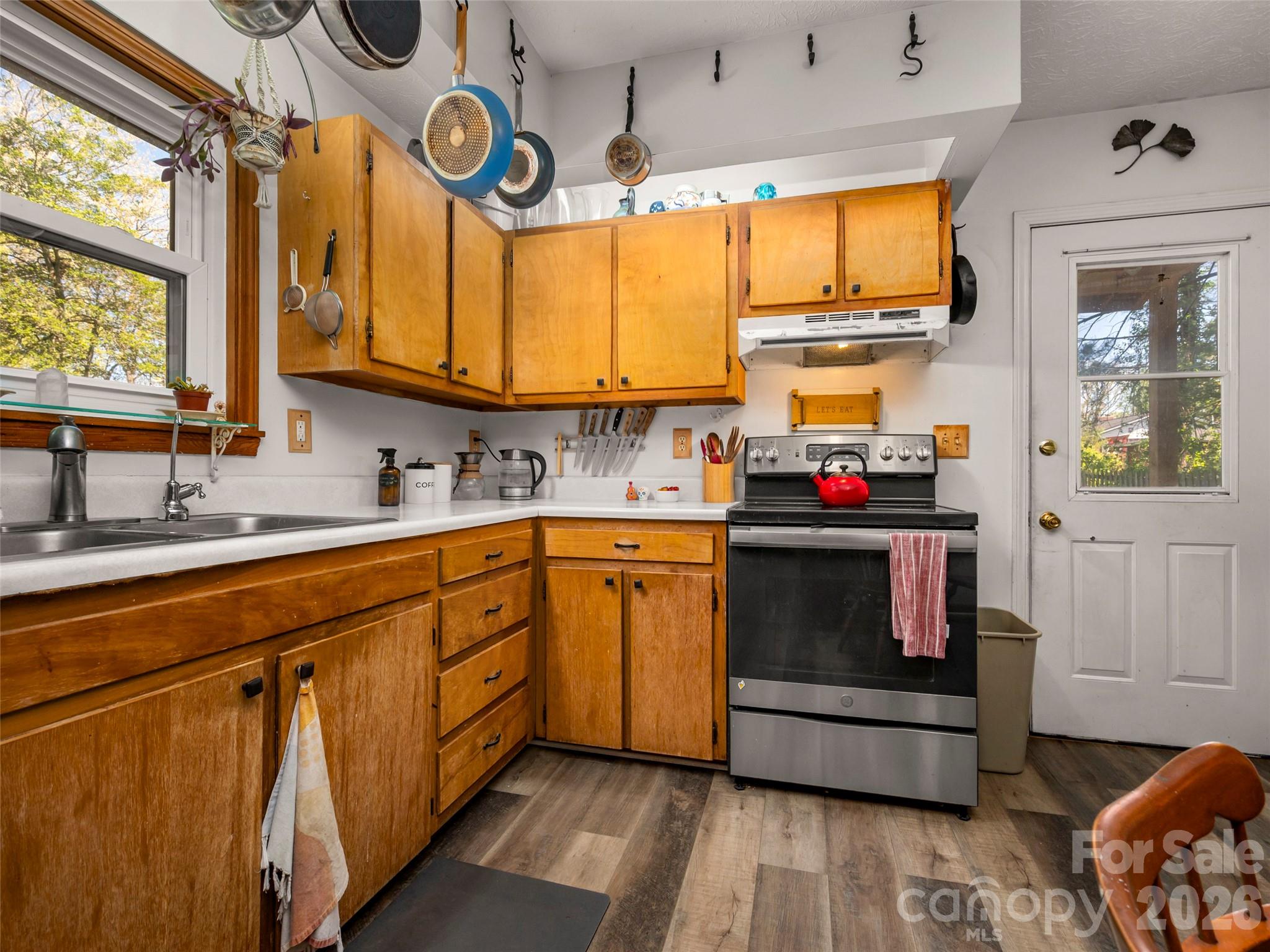 1737 Shano Drive Hendersonville NC 28791