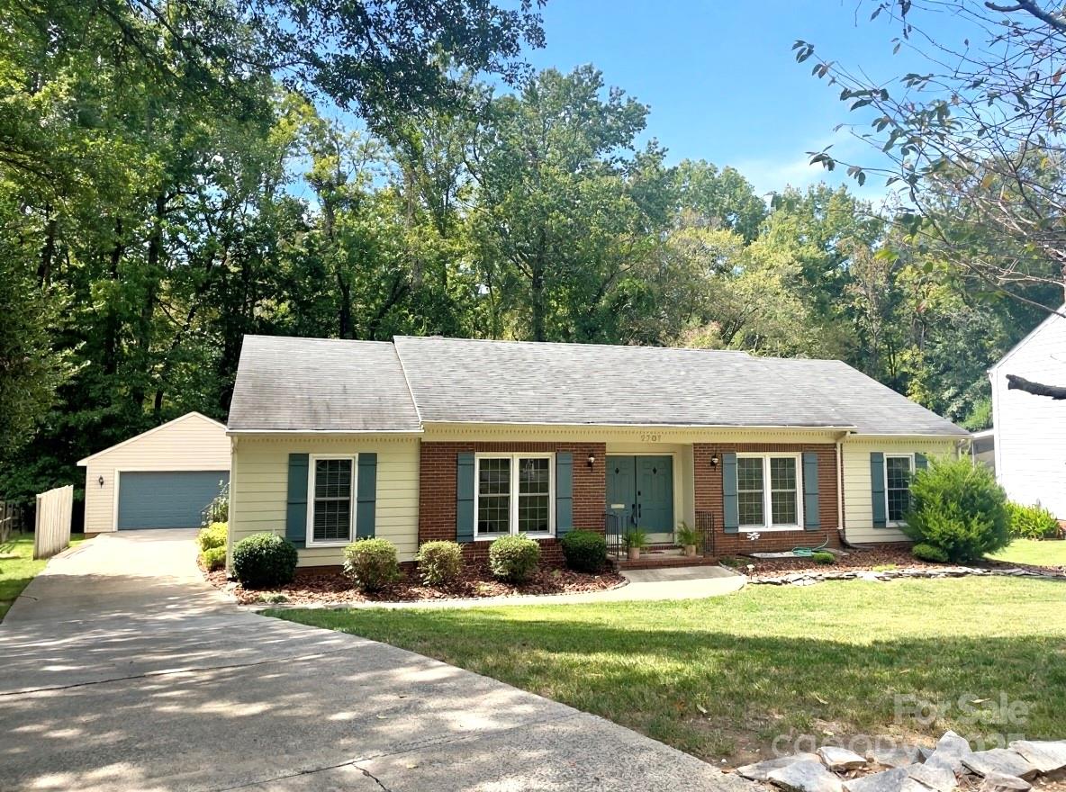 2707 Heidleburg Lane Charlotte NC 28210