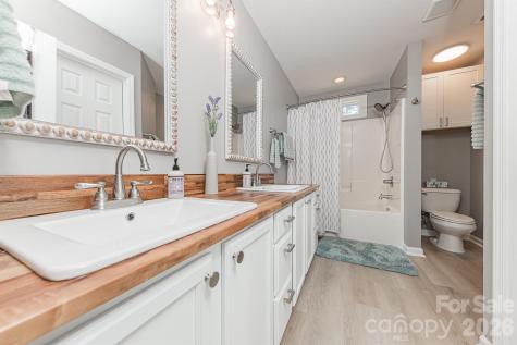 110 Saint Road Richlands NC 28574
