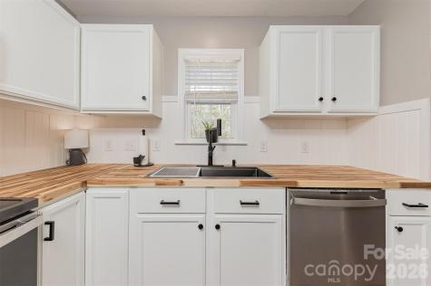 110 Saint Road Richlands NC 28574