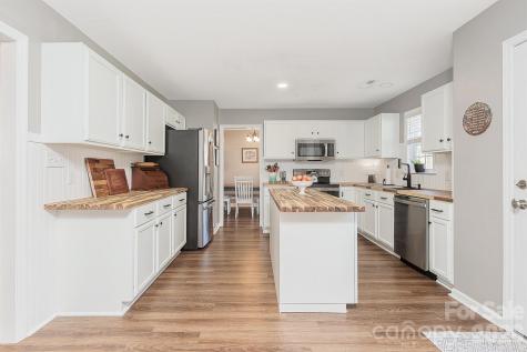 110 Saint Road Richlands NC 28574