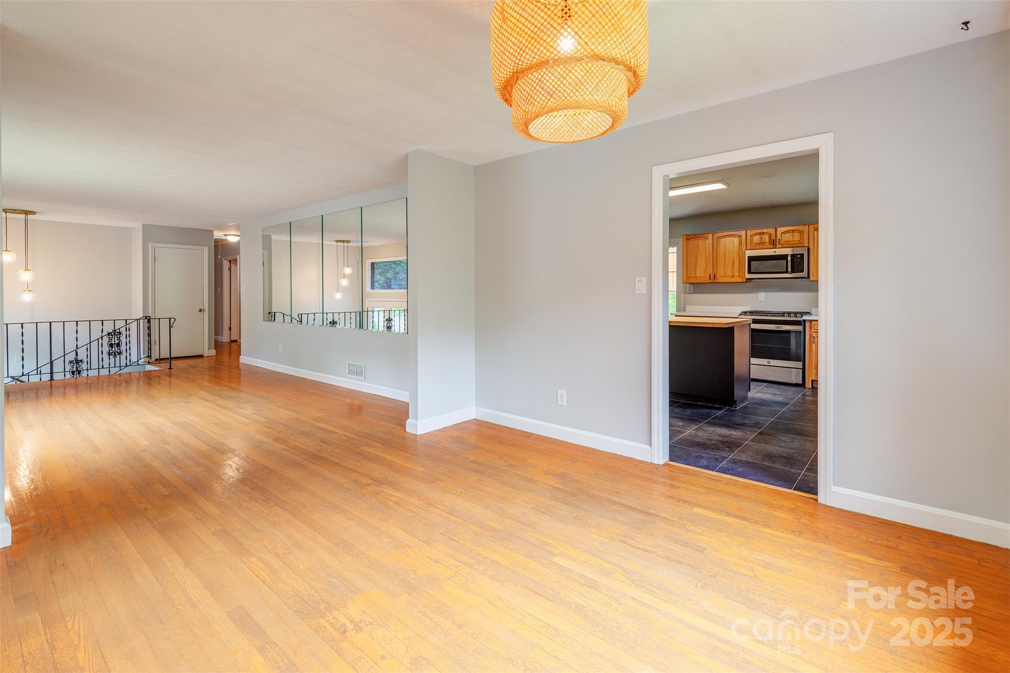 16 Beechwood Road Asheville NC 28805